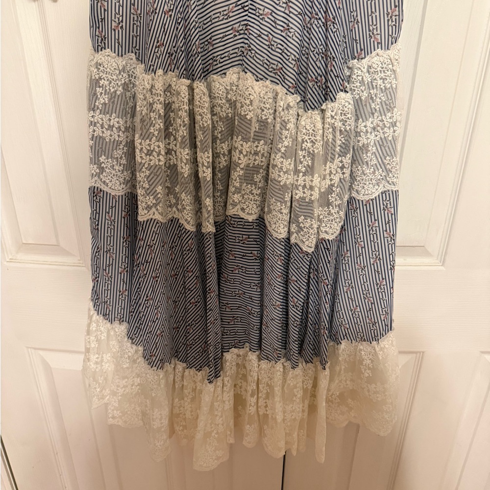 Dainty Jewells Blue and Cream Lace Midi Dress - Picture 7 of 7